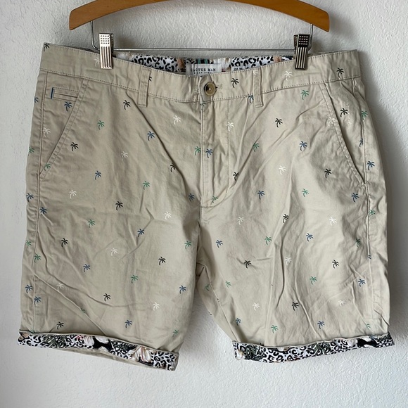 Cactus Man Palm Tree Shorts‎ - Picture 1 of 6